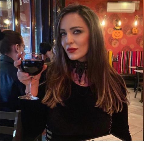 Meet your Posher, Bernice - Picture 1 of 1